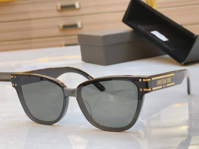 Dior New Sunglasses, Model: Dsgta31Ucr, Size: 54Mm 18-145
