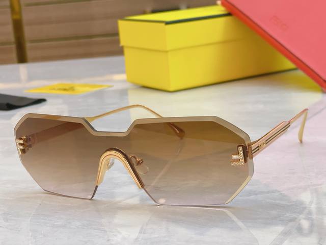 Fen* Fendi New Sunglasses, Model: Fe4088, Size: 145Mm 0-142