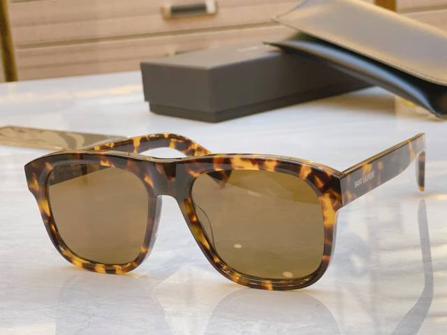 Saint Laurent New Sunglasses, Model: Sl 558, Size: 57Mm 19-145