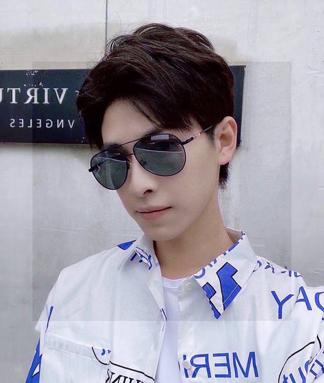 Krosin: Authentic-Quality Men's Polarized Sunglasses. Material: High-Definition
