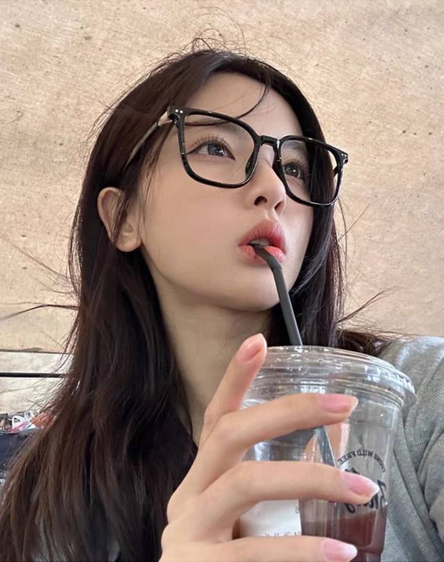 Louis Vuitton* Minimalist-Inspired Premium-Quality Matte Gray Prescription Glass