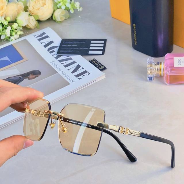 Balenciaga*2025 New Arrival Square Frame Slimming Uv Protection Sunglasses For W