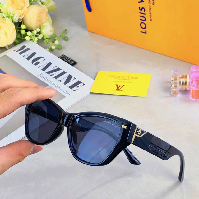 Louis Vuitton*25 New Arrival European And American Fashion Personalized Letter S