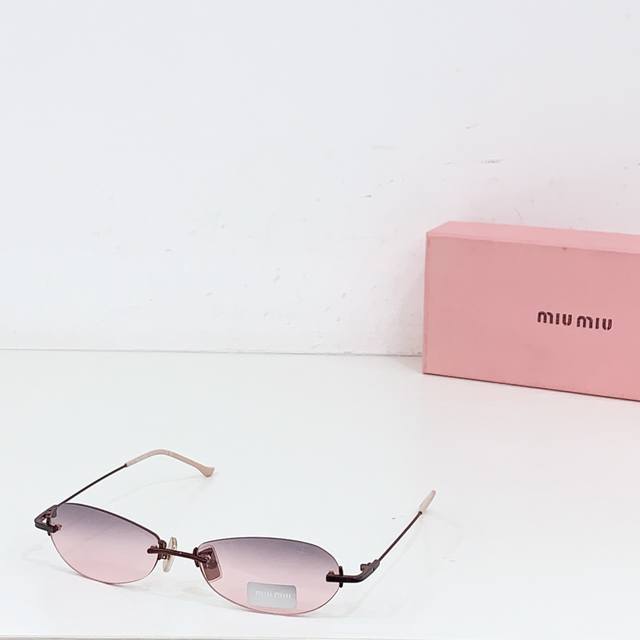 Miu Miu Model: Mu A01 Size: 54 16-140