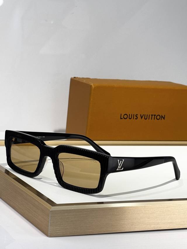 Louis Vuitton* Model: Z2510U Size: 55Mm 21 145