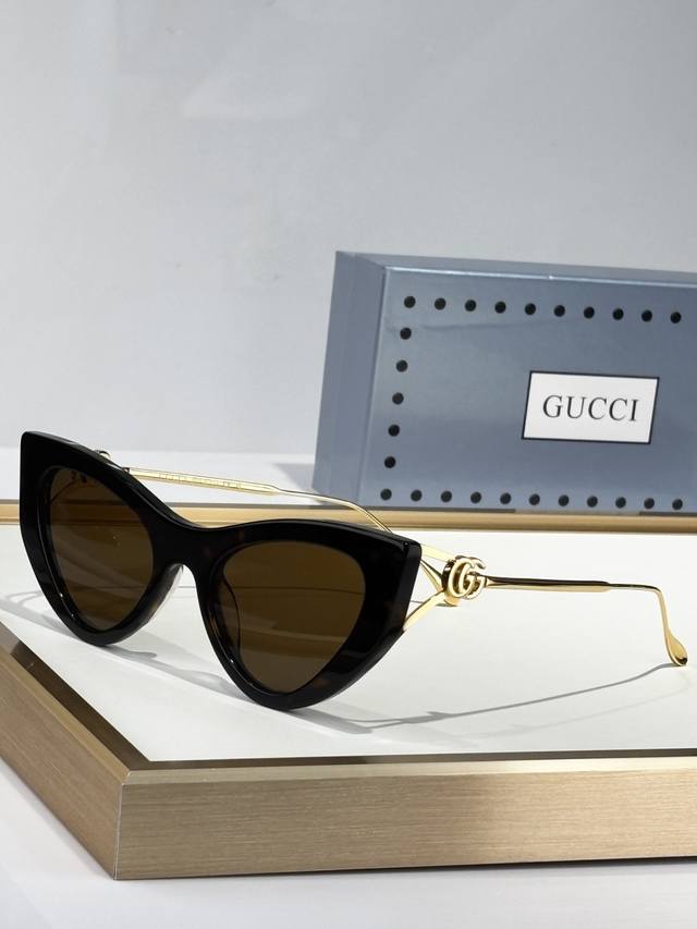 Gucci Model: Gg1565Sa Size: 52Mm 20-150
