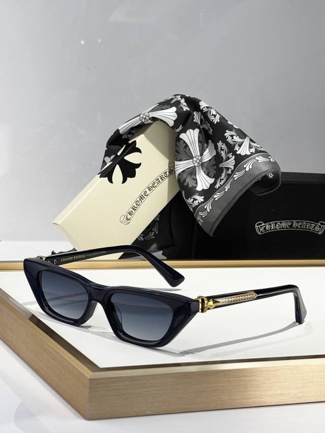 Chrome Hearts Model: Wp Size: 52Mm 16-142