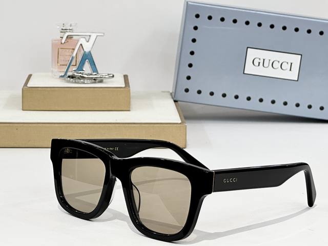 Gucc* Model: Gg1135S Size: 52Mm 19-145