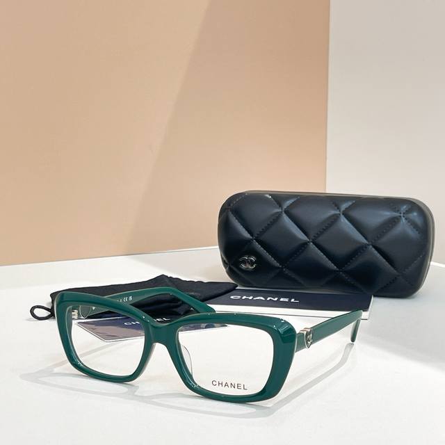 Chan*Model: 3467 Size: 145 Mouth 1-138