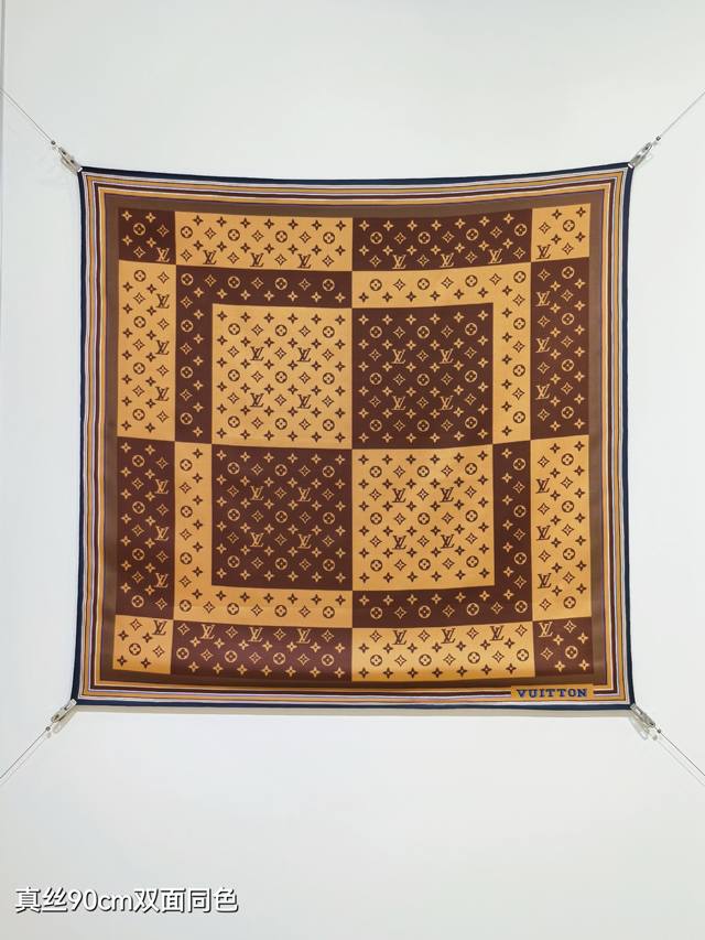 Slv2529 18-Meter Double-Sided 90X90Cm Twill Silk Lv