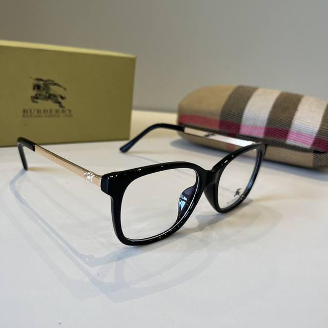Optical Glasses The Ultimate No-Makeup Look Burberry Official Early Spring New A