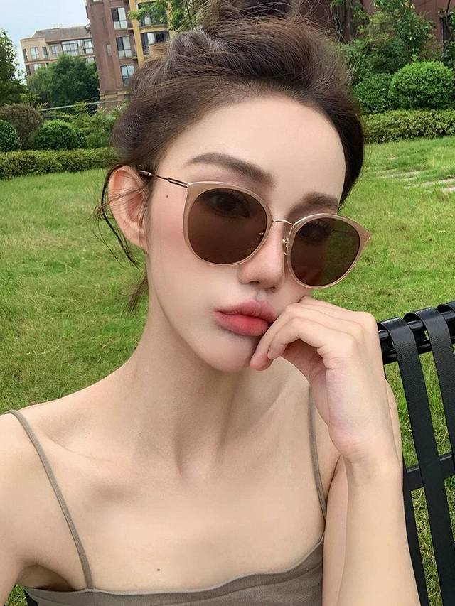 New Chanel Sunglasses Redefine Spring/Summer Eyewear With Unique Charm And Avant