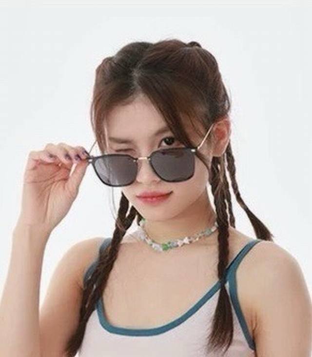 Gucci New Arrival One-Piece Driving Sunglasses - Must-Have For Travel, Celebrity