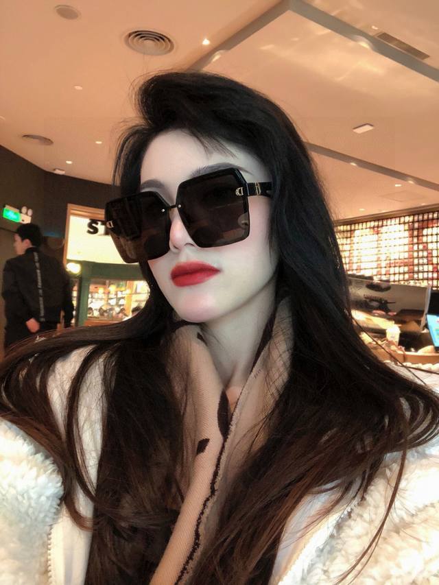Dior 2025 Spring New Arrival Trendy Bestseller Fashionable Square Frame Polarize