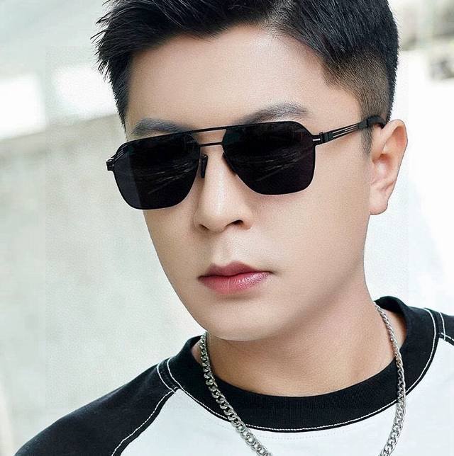 Gucci 2025 New Men's And Women's Couple Sunglasses, Multi-Angle Sunglasses With