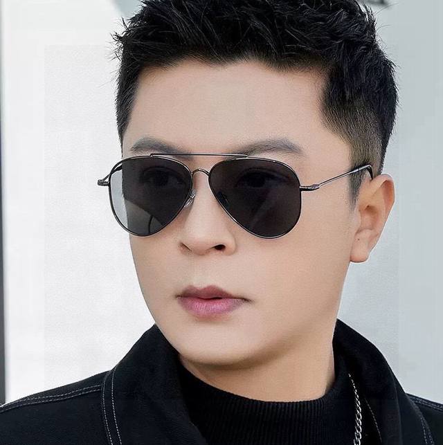 Gucci 2025 New Arrival Unisex Couple's Sunglasses, Multifaceted Mirrored Sunglas