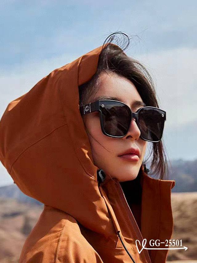 Italian Gucci . Polarized Resin High-Definition Lenses . Tr Frame - Lightweight