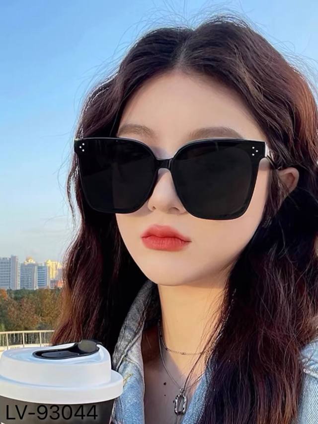 Louis Vuitto*Korean-Style Natural-Looking Polarized Sunglasses Uv Protection For