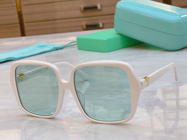 Tiffany & Co. Tiffany New Sunglasses, Model: Tf4221D, Size: 58Mm 17-145