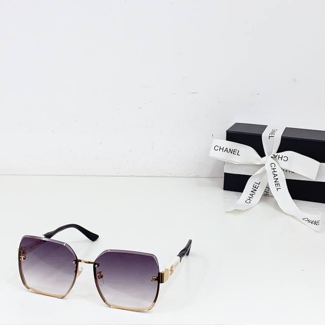 Chanel* Model: 5485-H Size: 62Mm 16-145