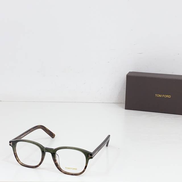 Tom For* Model: Tf981 Size: 51 Mouth 20-145