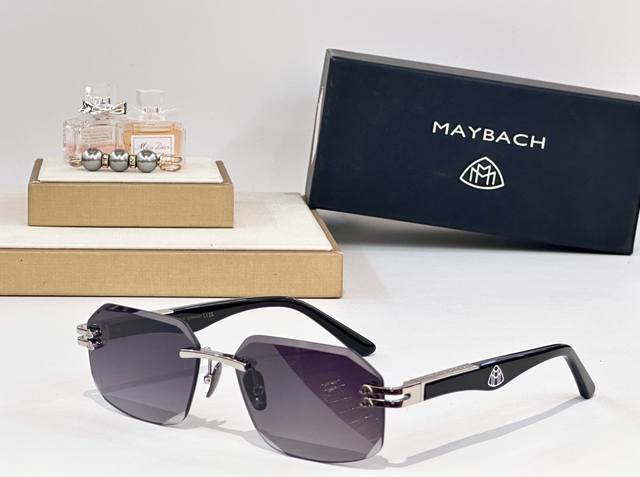 Maybach Model: M Na-F-Z134 Size: 58-17-134