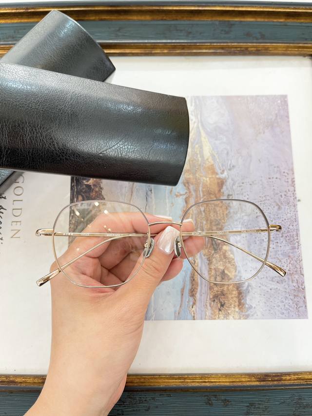 Vintage Gold-Plated Glasses Model: Kv-264 Size: 53Mm 17-148 Titanium ~~ High Qua