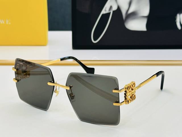 Loewe Hw2057 Size: 62Mm X 16-135Mm. Actual Product Is Even More Beautiful. In St