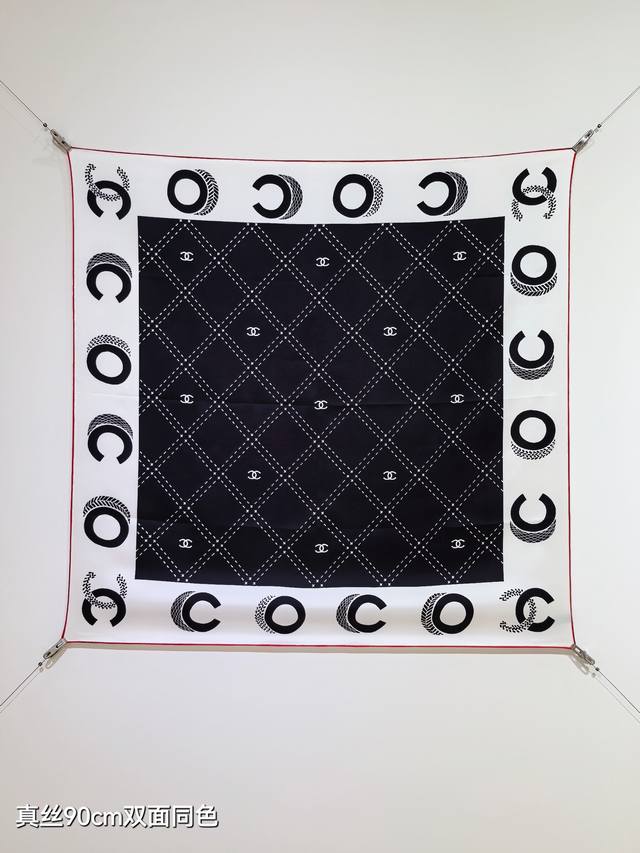 Scc2541 18-Meter Double-Sided 90X90Cm Twill Silk Chanel