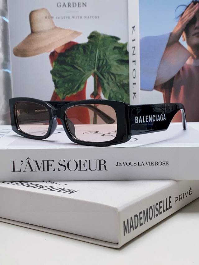 Balenciaga Paris 2025 Spring/Summer New Arrival Futuristic Sunglasses Sporty And