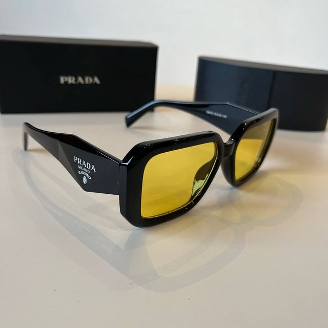 Prada Sunglasses, The Best-Selling Model From Prada, Spr17Wf, The Hottest Style