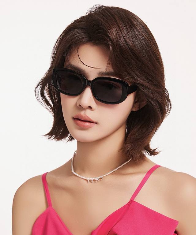 Gucci 2025 Spring New Arrival, Trendy Bestseller, Fashionable Square Frame Polar