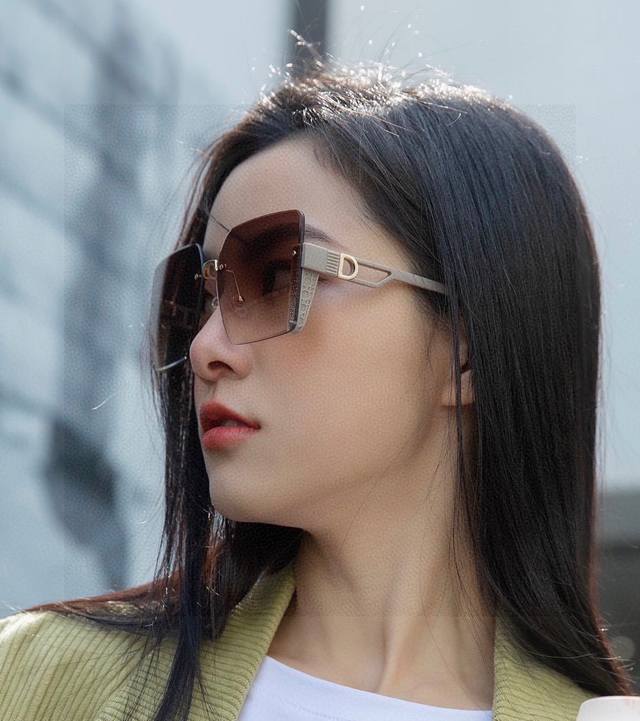 Dior 2025 Spring New Arrival Trendy Bestseller Fashionable Square Frame Sunglass