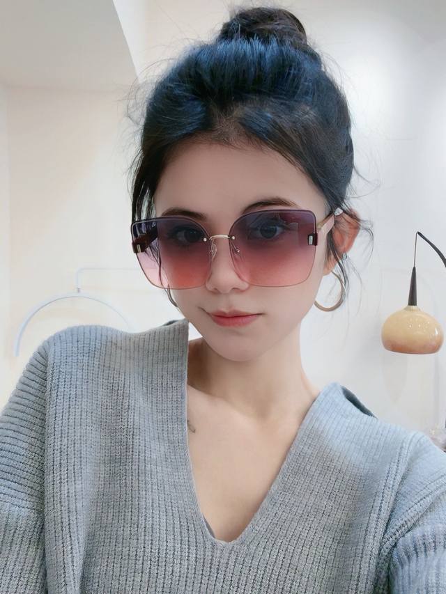 Dior 2025 Spring New Arrival Trendy Bestseller Fashionable Square Frame Sunglass