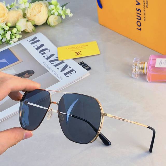Louis Vuitton* Fashionable And Trendy New Model Nylon Polarized Sunglasses For M