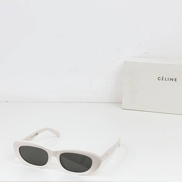 Celin* Model: Cl40310U Size: 54-18-145