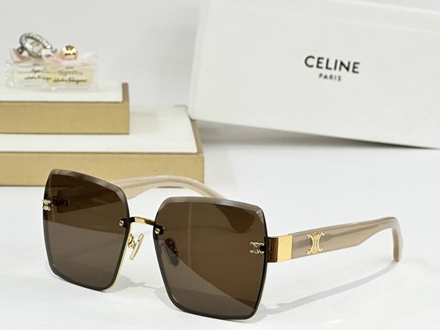 Celine Model: Cl40237 Size: 62 Mouth 18-140