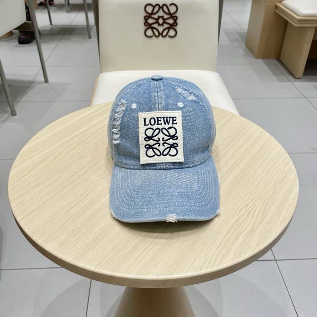 Roewe New Embroidered Baseball Cap, Available In Stores Now, High-End Design, Ve