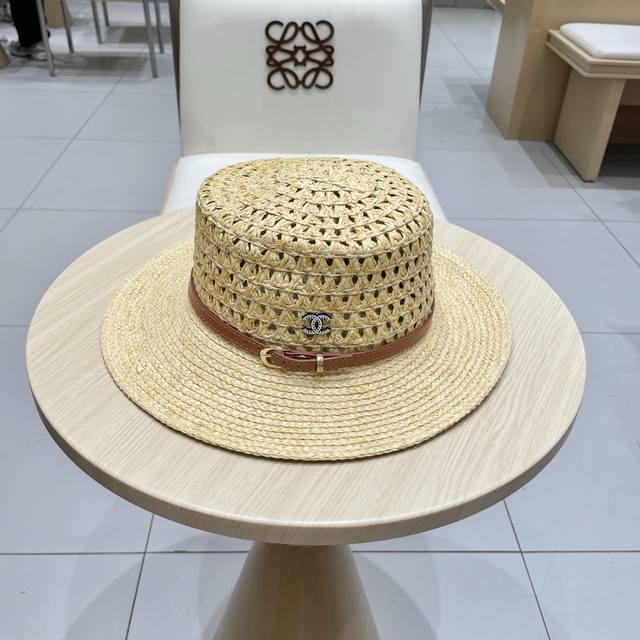 Chanel Chanel Lace-Up Woven Flat-Top Straw Hat For Women, 2025 New Summer Beach