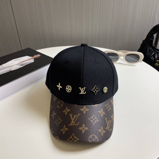 Lv Louis Vuitton Official Website High-End Version, Classic Baseball Cap, A Time