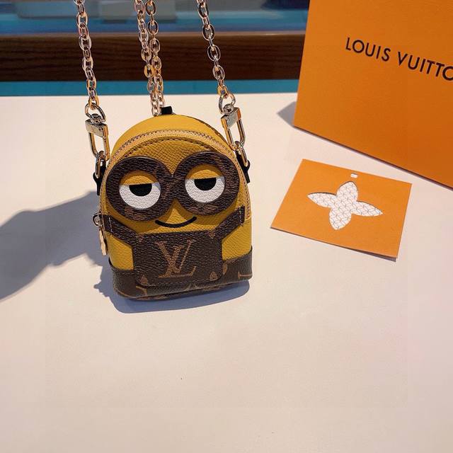 Authentic Louis Vuitton Minion Chain Crossbody Mini Bag, Mini Bag Can Hold Bank