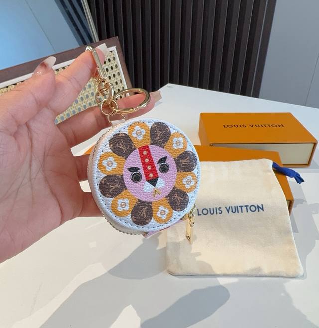 Takashi Murakami Collaboration Panda Man Lv Bluetooth Earbud Case With Keyring,