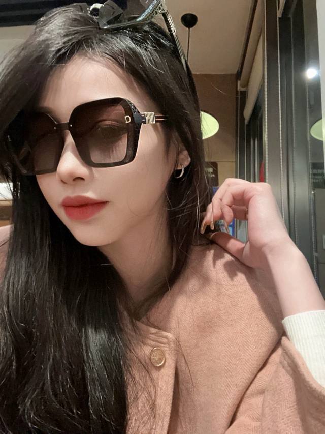 Dior 2025 Spring New Arrival, Trendy Bestseller, Fashionable Square-Frame Polari