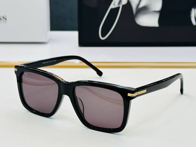 Boss 1598 S Size: 55Mm 17-140 High-Quality, Flattering For All Face Shapes, Clas