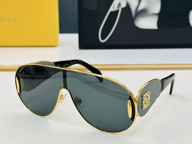 Loewe Lw5093 Size: 141Mm 0-142Mm Even More Beautiful In Person! Available Now! A