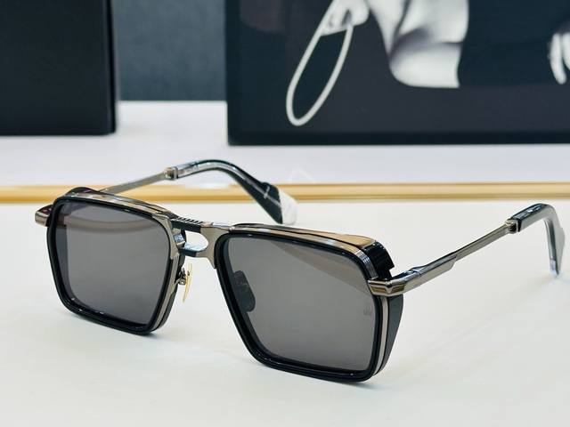 Jacques Marie Gt-R Japanese Handmade Glasses. The Frame Is Crafted From Premium