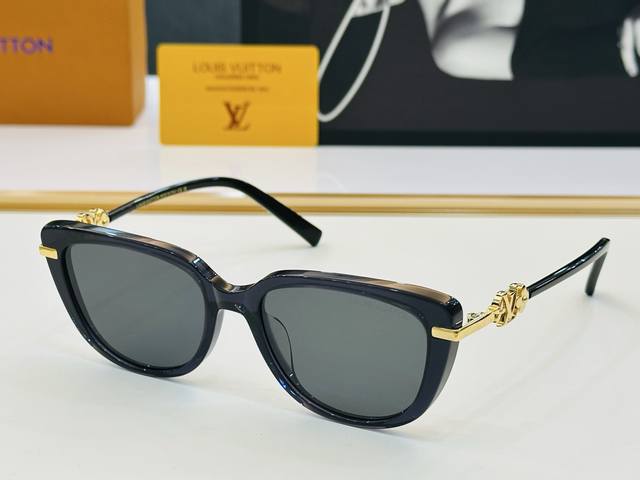 Louis Vuitton Z1873 Size: 52Mm 19-145 Vibrant, Showcasing Unique Personality And