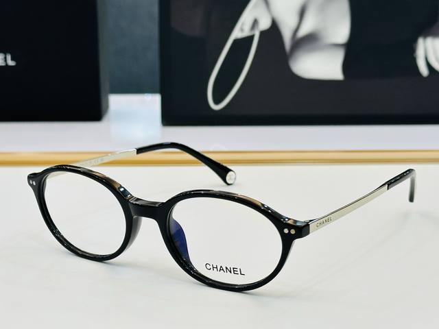 Chanel Model: Ch3482 Size: 53Mm 20-140 E Light-Adjusting Lenses