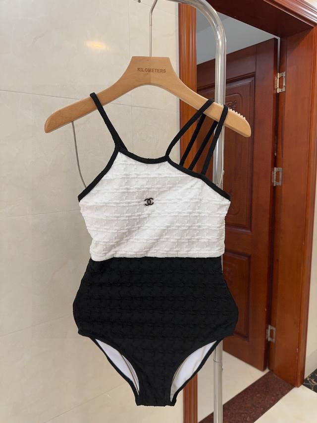 Chanel New Swimsuit, A Must-Have For Fashion-Forward Individuals! The Actual Pro
