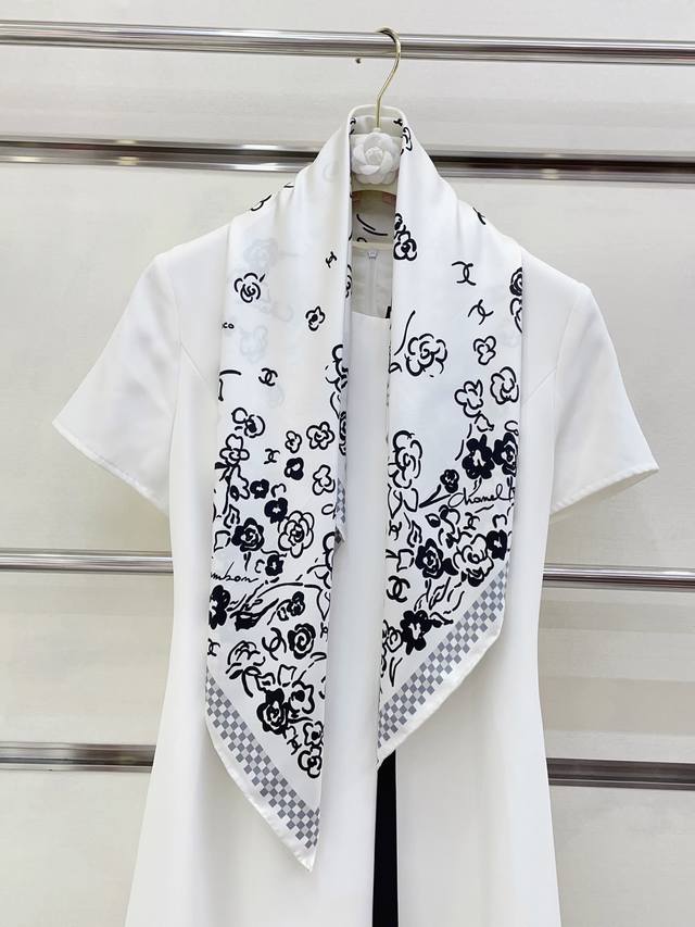 18 Mumi Double-Sided Same Color New Small Fragrance Design With Floral Patterns